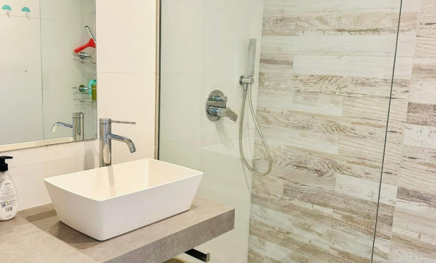 Resale - Apartment / flat - El Raso - Costa Blanca