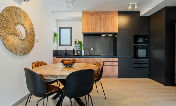 Resale - Apartment / flat - San Miguel de Salinas