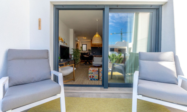 Resale - Apartment / flat - San Miguel de Salinas