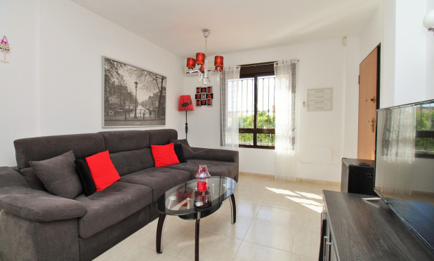 Resale - Villa - Villamartín - PAU 8