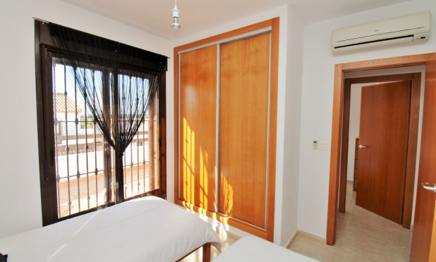 Resale - Villa - Villamartín - PAU 8