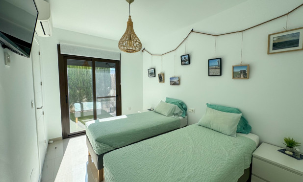 Odsprzedaż - Kamienica - Algorfa