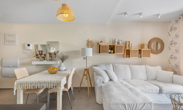 Resale - Apartment / flat - La Mata - Playa