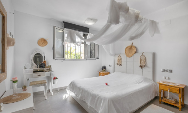 Resale - Apartment / flat - La Mata - Playa