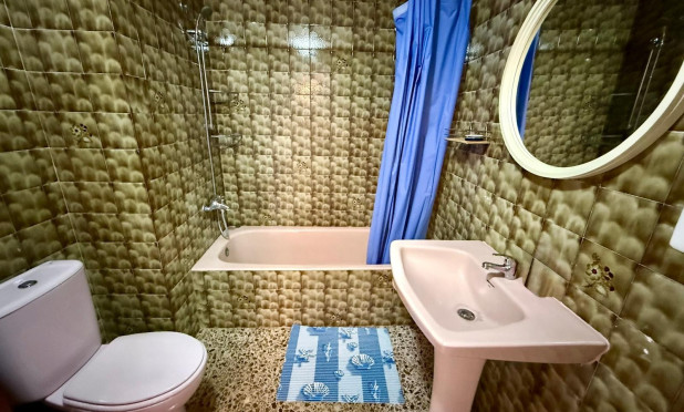 Odsprzedaż - Mieszkanie w bloku - Miramar