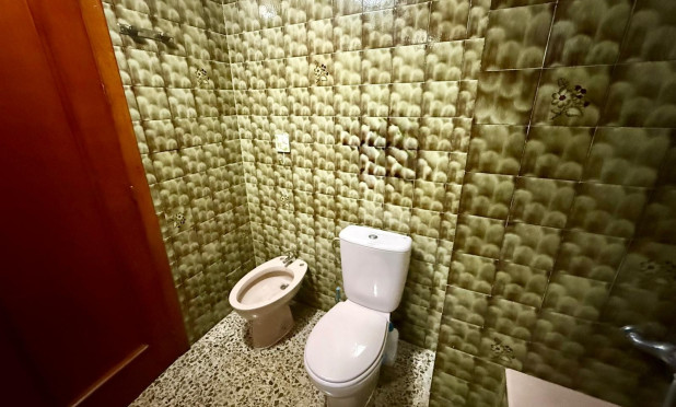 Odsprzedaż - Mieszkanie w bloku - Miramar