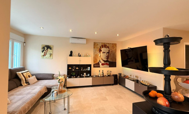 Resale - Apartment / flat - Vergel