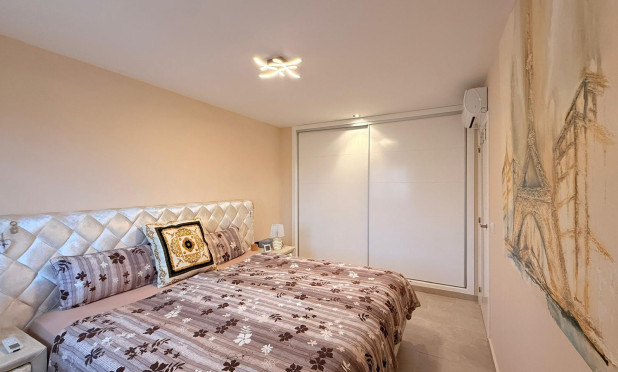 Resale - Apartment / flat - Vergel