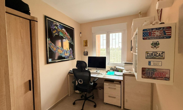 Resale - Apartment / flat - Vergel