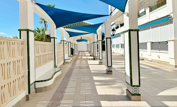 Resale - Apartment / flat - Torrevieja - La Mata