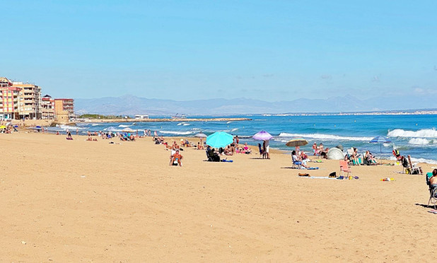 Resale - Apartment / flat - Torrevieja - La Mata