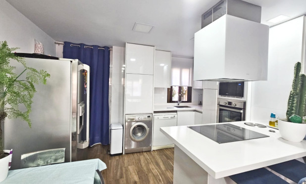 Resale - Apartment / flat - Los Alcazares - Pueblo Patrica