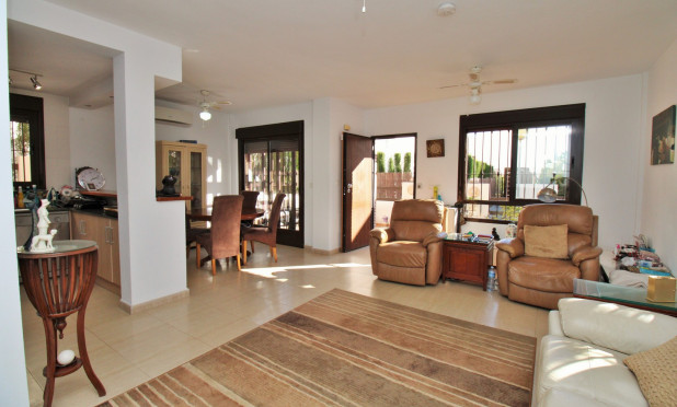 Resale - Villa - Villamartín - PAU 8