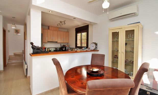 Resale - Villa - Villamartín - PAU 8