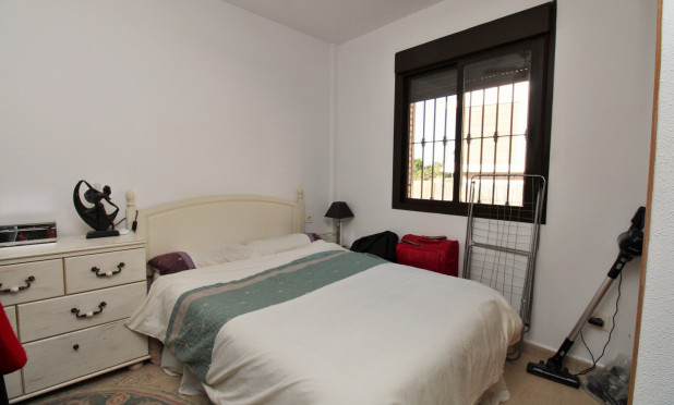Resale - Villa - Villamartín - PAU 8