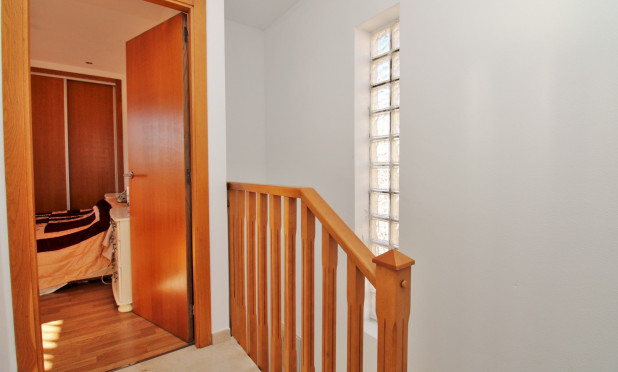 Resale - Villa - Villamartín - PAU 8