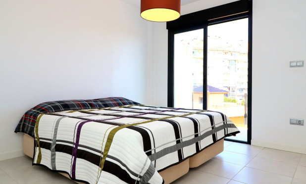 Resale - Apartment / flat - Orihuela Costa - Campoamor