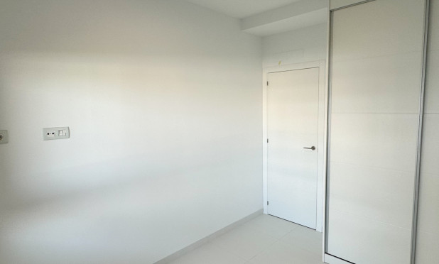 Reventa - Apartamento / piso - San Miguel de Salinas