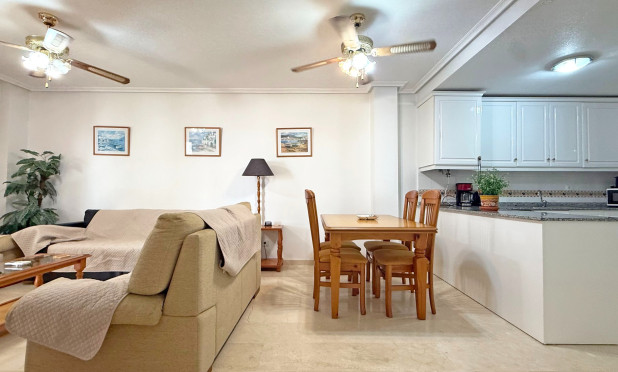 Resale - Apartment / flat - Orihuela Costa - Villamartín