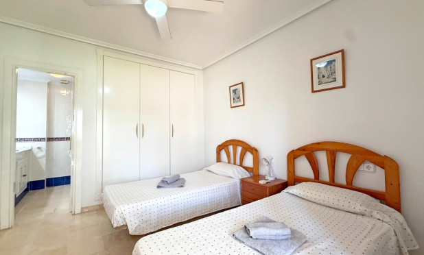 Resale - Apartment / flat - Orihuela Costa - Villamartín