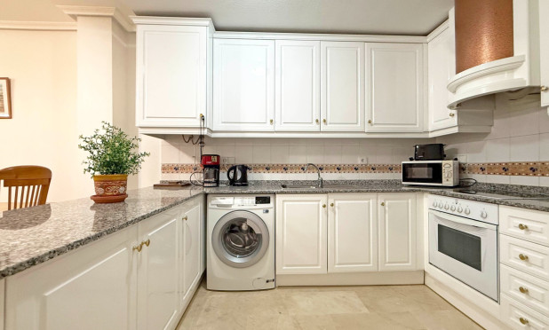 Resale - Apartment / flat - Orihuela Costa - Villamartín