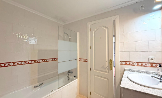 Resale - Apartment / flat - Orihuela Costa - Villamartín