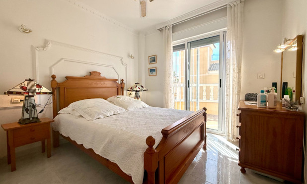 Resale - Villa - Orihuela Costa - Villamartín