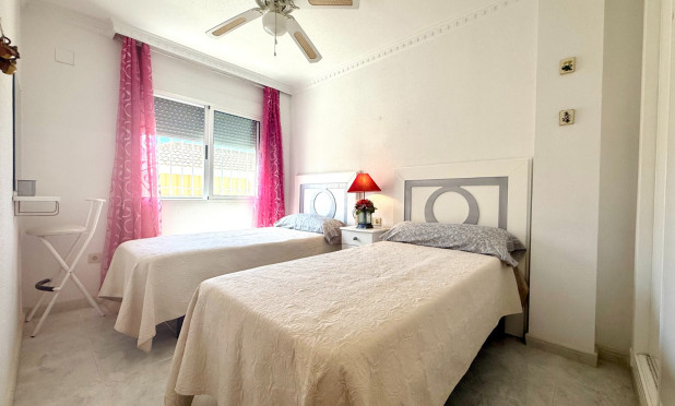 Resale - Villa - Orihuela Costa - Villamartín