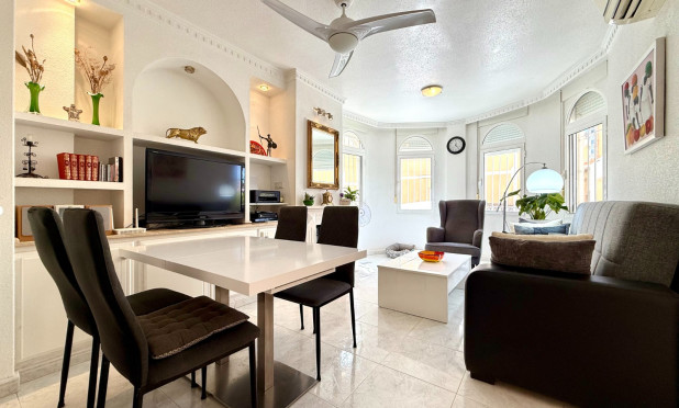 Resale - Villa - Orihuela Costa - Villamartín