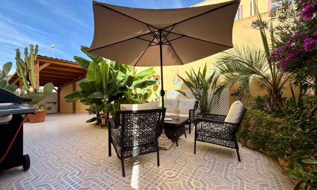 Resale - Villa - Orihuela Costa - Villamartín