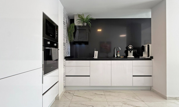 Resale - Apartment / flat - Orihuela Costa - Los Altos