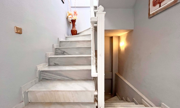 Resale - Villa - Orihuela Costa - La Zenia