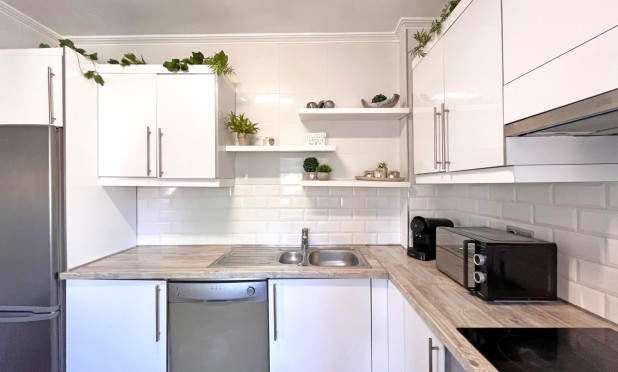 Resale - Villa - Orihuela Costa - La Zenia