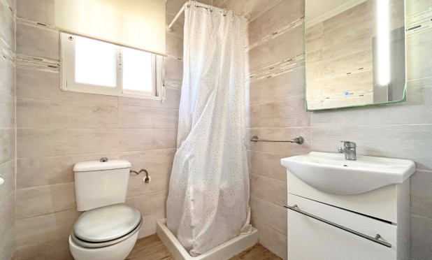 Resale - Villa - Orihuela Costa - La Zenia