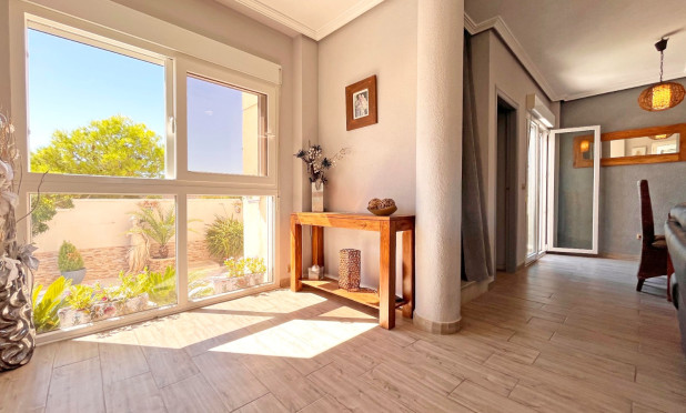 Resale - Villa - Orihuela Costa - La Zenia