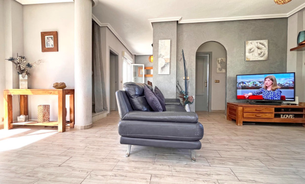 Resale - Villa - Orihuela Costa - La Zenia