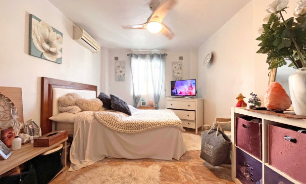 Resale - Villa - Orihuela Costa - La Zenia