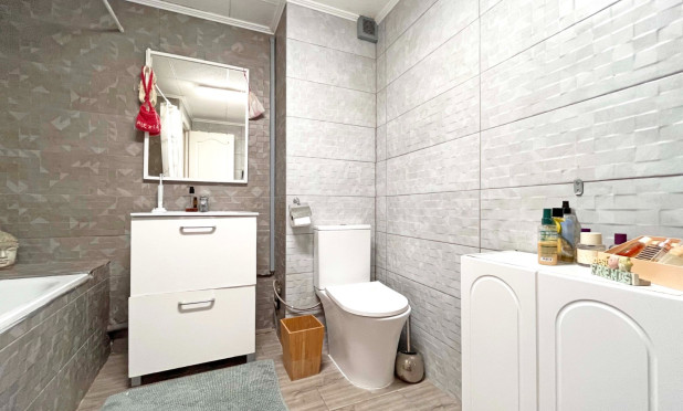 Resale - Villa - Orihuela Costa - La Zenia