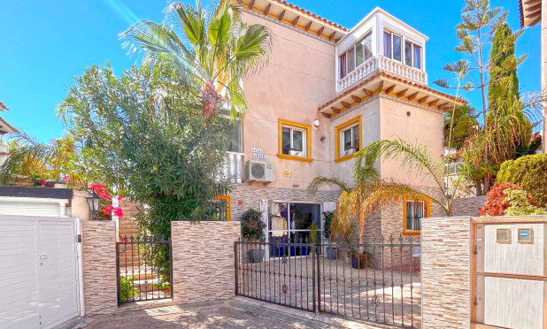 Resale - Villa - Orihuela Costa - La Zenia