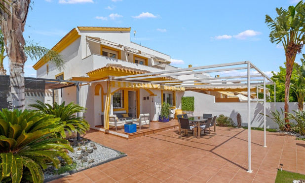 Resale - Villa - Torre de la Horadada - Pueblo Latino