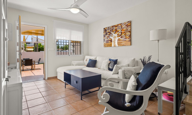 Resale - Villa - Torre de la Horadada - Pueblo Latino