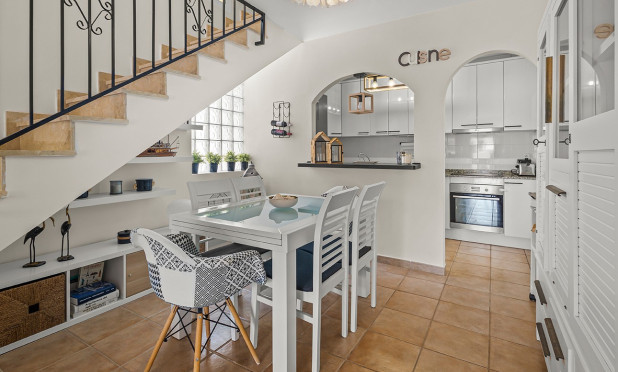 Resale - Villa - Torre de la Horadada - Pueblo Latino