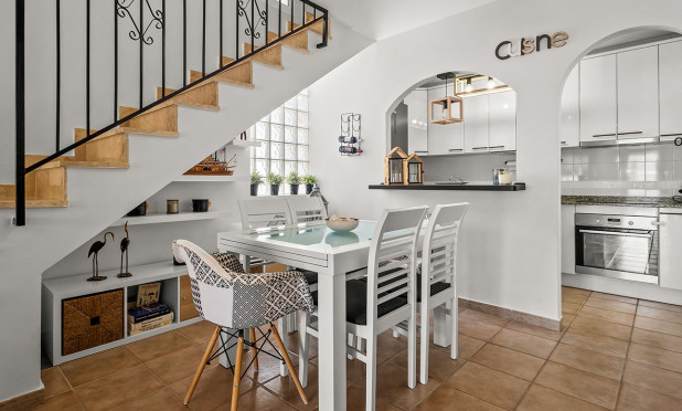 Resale - Villa - Torre de la Horadada - Pueblo Latino