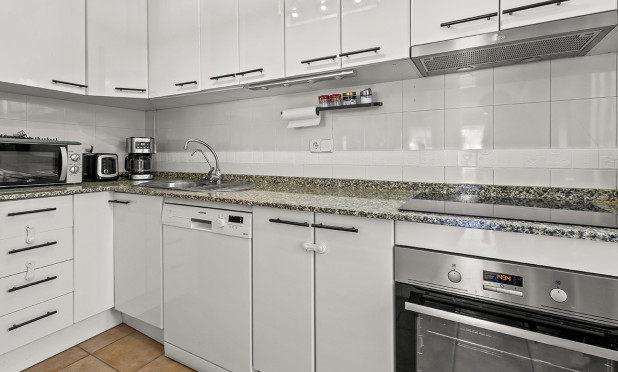 Resale - Villa - Torre de la Horadada - Pueblo Latino