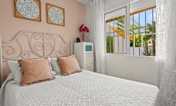 Resale - Villa - Torre de la Horadada - Pueblo Latino