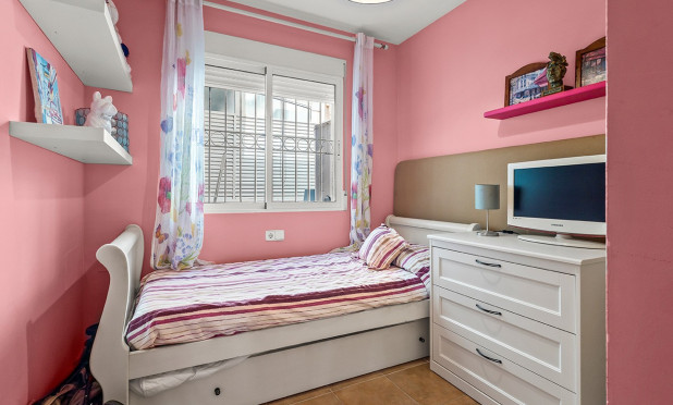 Resale - Villa - Torre de la Horadada - Pueblo Latino