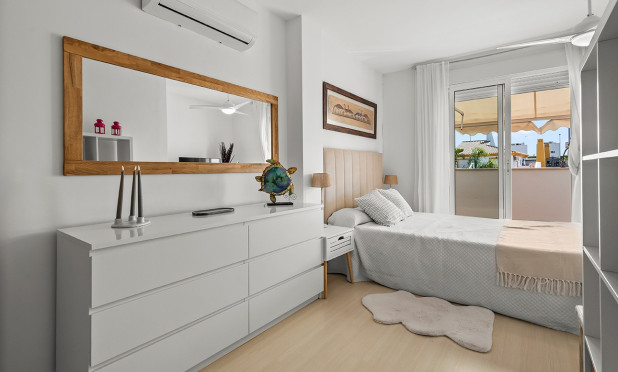 Resale - Villa - Torre de la Horadada - Pueblo Latino