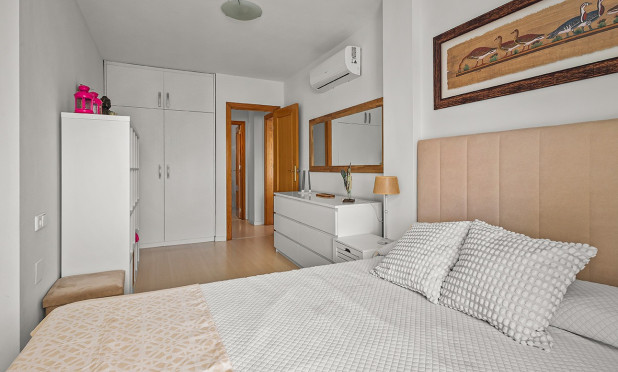 Resale - Villa - Torre de la Horadada - Pueblo Latino