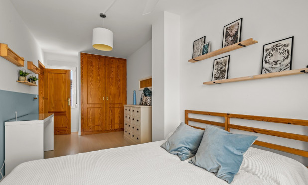 Resale - Villa - Torre de la Horadada - Pueblo Latino