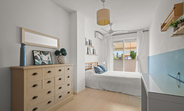 Resale - Villa - Torre de la Horadada - Pueblo Latino